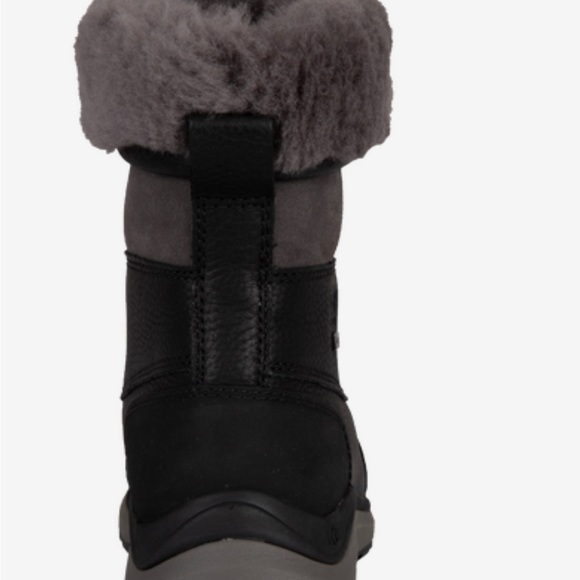 UGG ADIRONDACK III BOOT - Picture 7 of 8